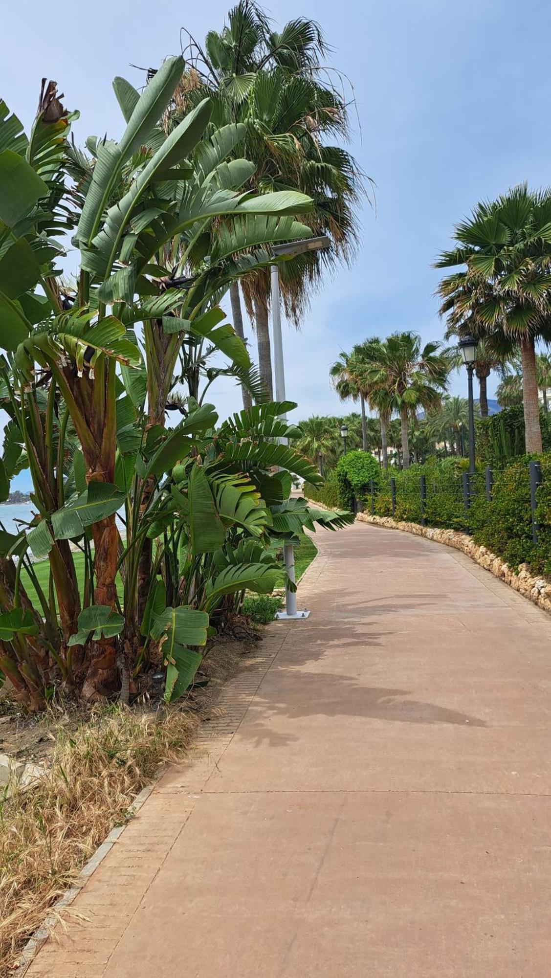 Hello Cosmo Apartment Estepona Ngoại thất bức ảnh